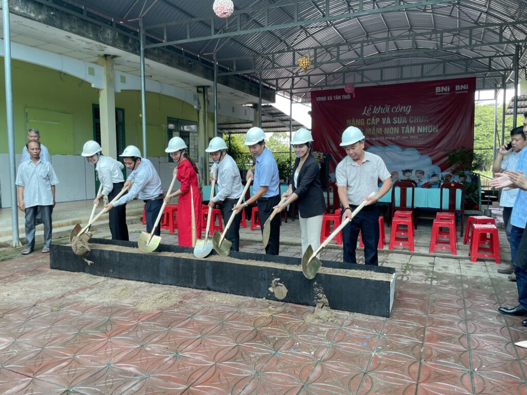 Thi Công Cách Âm Trường Học Kết Hợp Giải Pháp Cách Nhiệt Gần Trục Lộ Lớn Miền Tây 2026 1 Hình ảnh dự án trường mầm non do Dũng Phát thực hiện (1) - 7